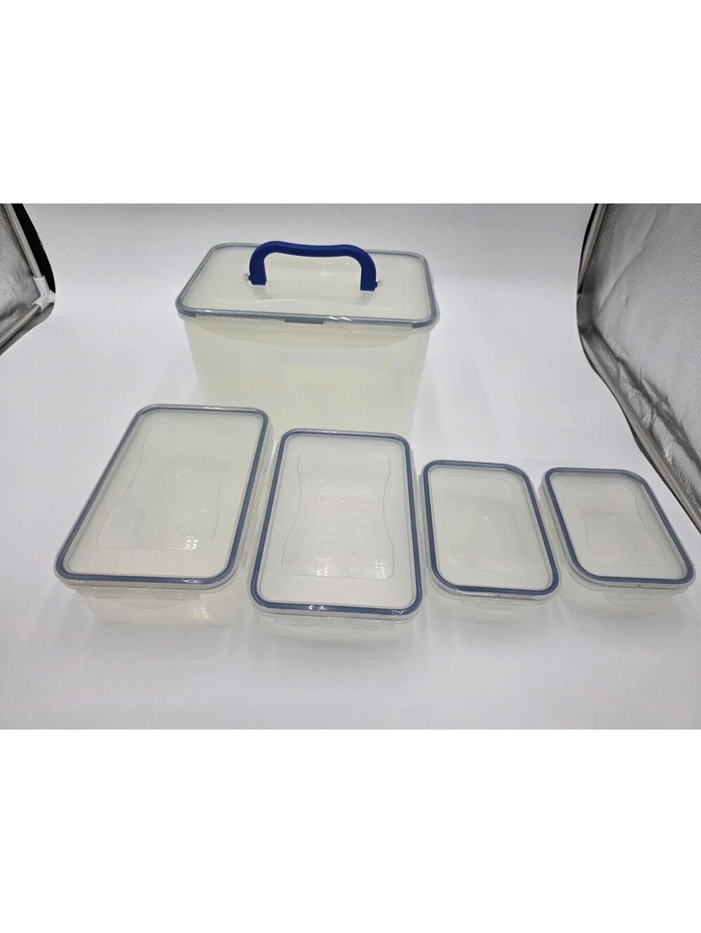 Lock & Lock Plastic Food Storage Container Set with Blue Handle and Lids